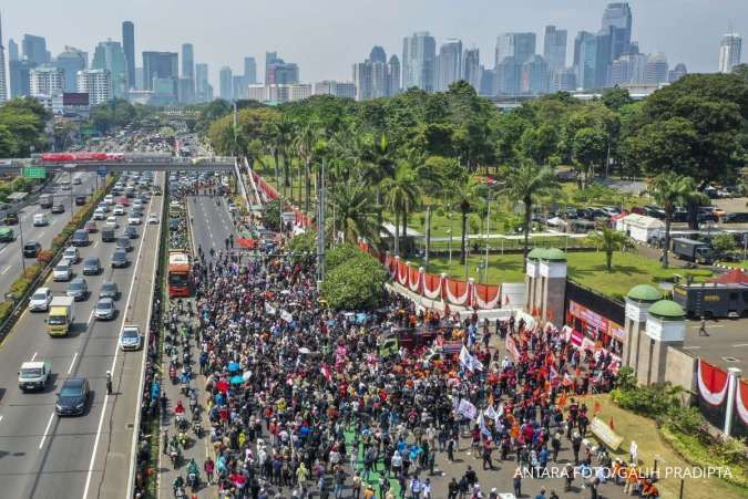 Demo Tolak Kenaikan Tunjangan DPR RI: Simak Besaran Gaji dan Tunjangan yang Dikecam